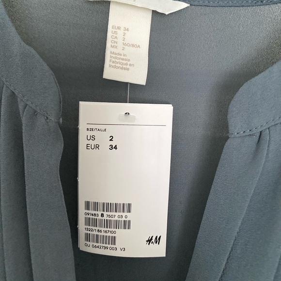 NWT H&M Gray Airy Dress - Picture 2 of 2